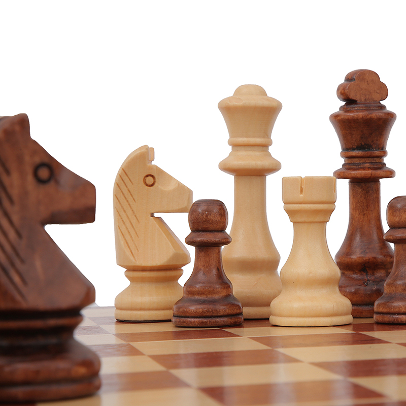 32 Stuks Houten Schaken Koning - Magnetic Travel Chess recensie en prijs